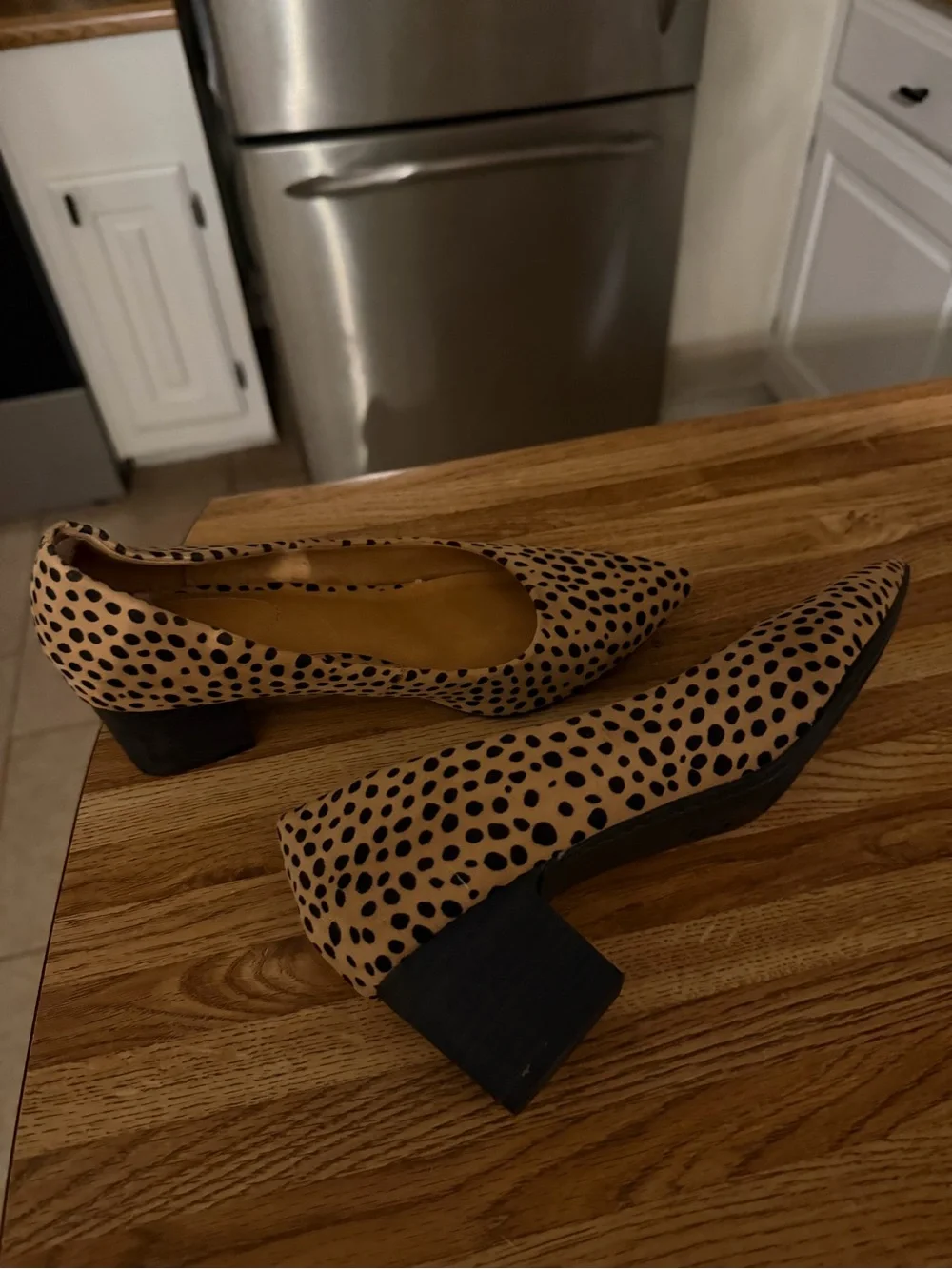 Universal Thread Tan and Black Spotted Pointed Block Heels